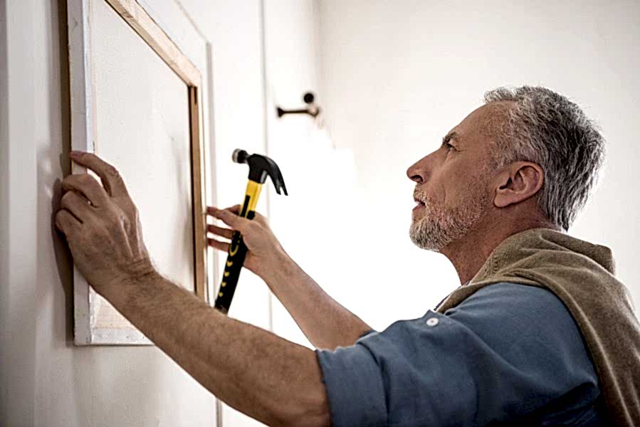 Hanging Pictures & Paintings Hanging Pictures & Paintings